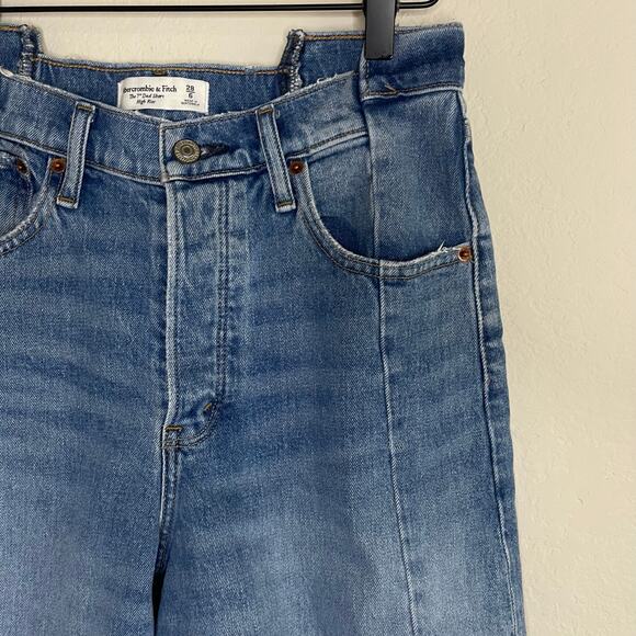 Abercrombie & Fitch The 7” Dad Short High Rise - Size 28/6 - Picture 5 of 9